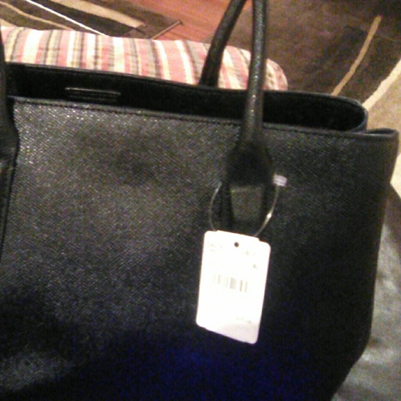 Handbag - Picture 6 of 8